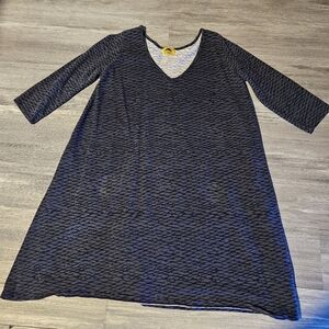 Kealopiko A-Line 3/4 sleeve dress - Size SMALL